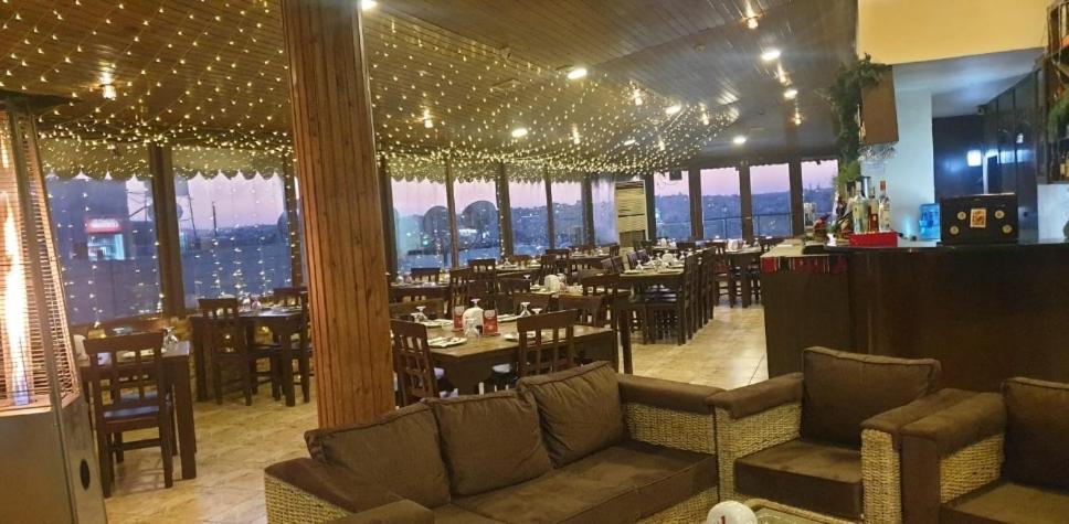 Saint John Hotel Madaba Bagian luar foto