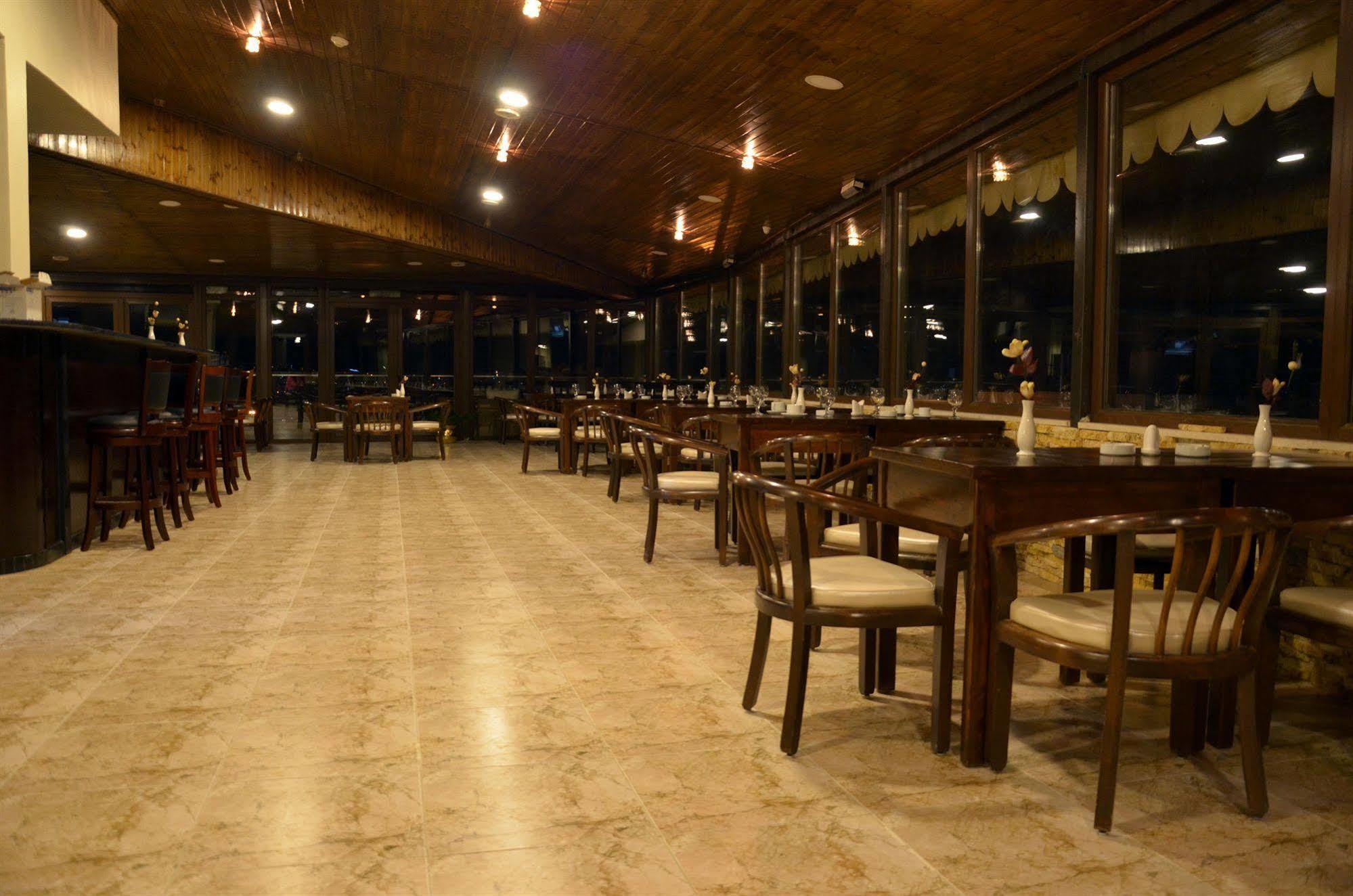 Saint John Hotel Madaba Bagian luar foto