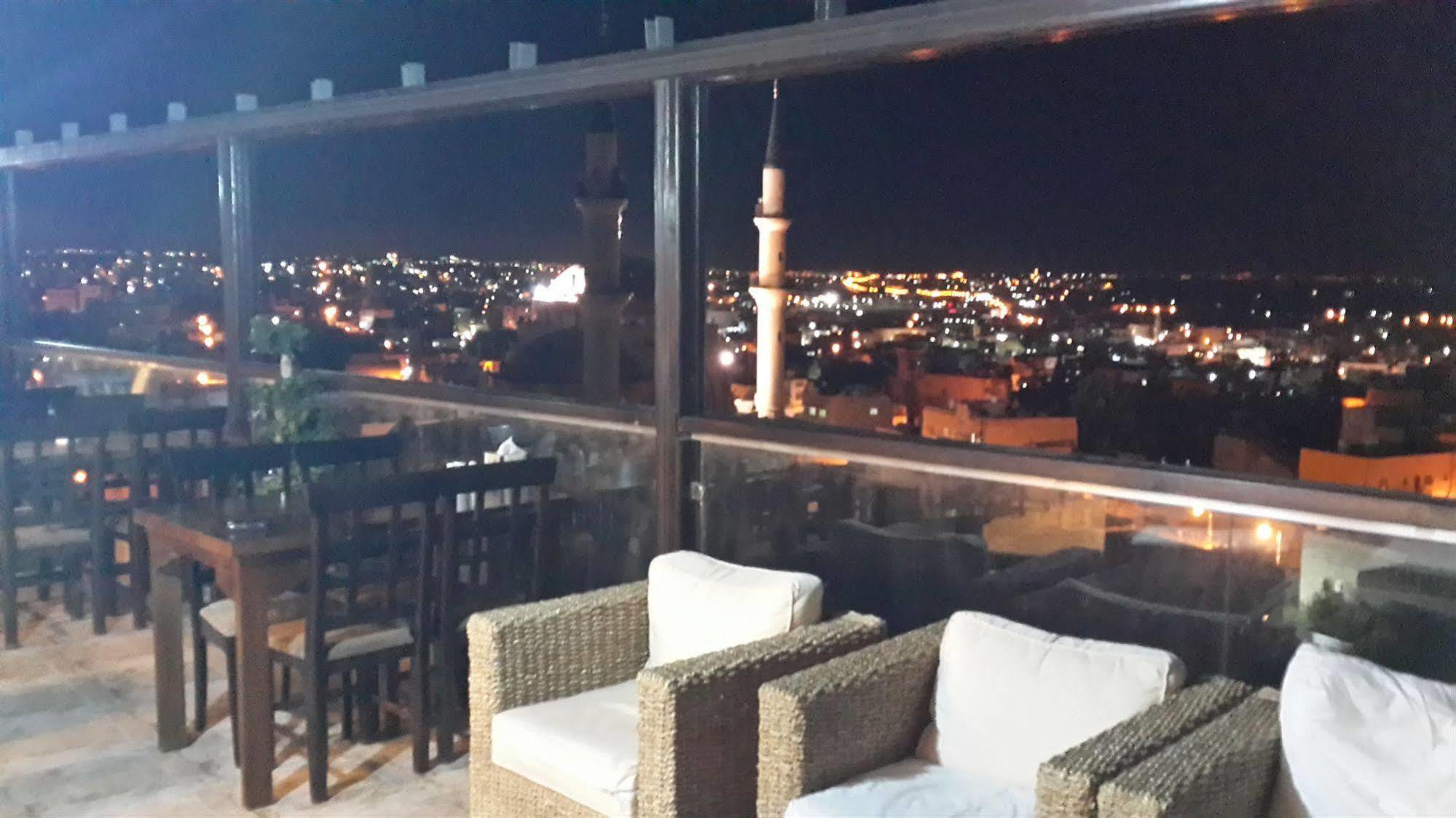 Saint John Hotel Madaba Bagian luar foto
