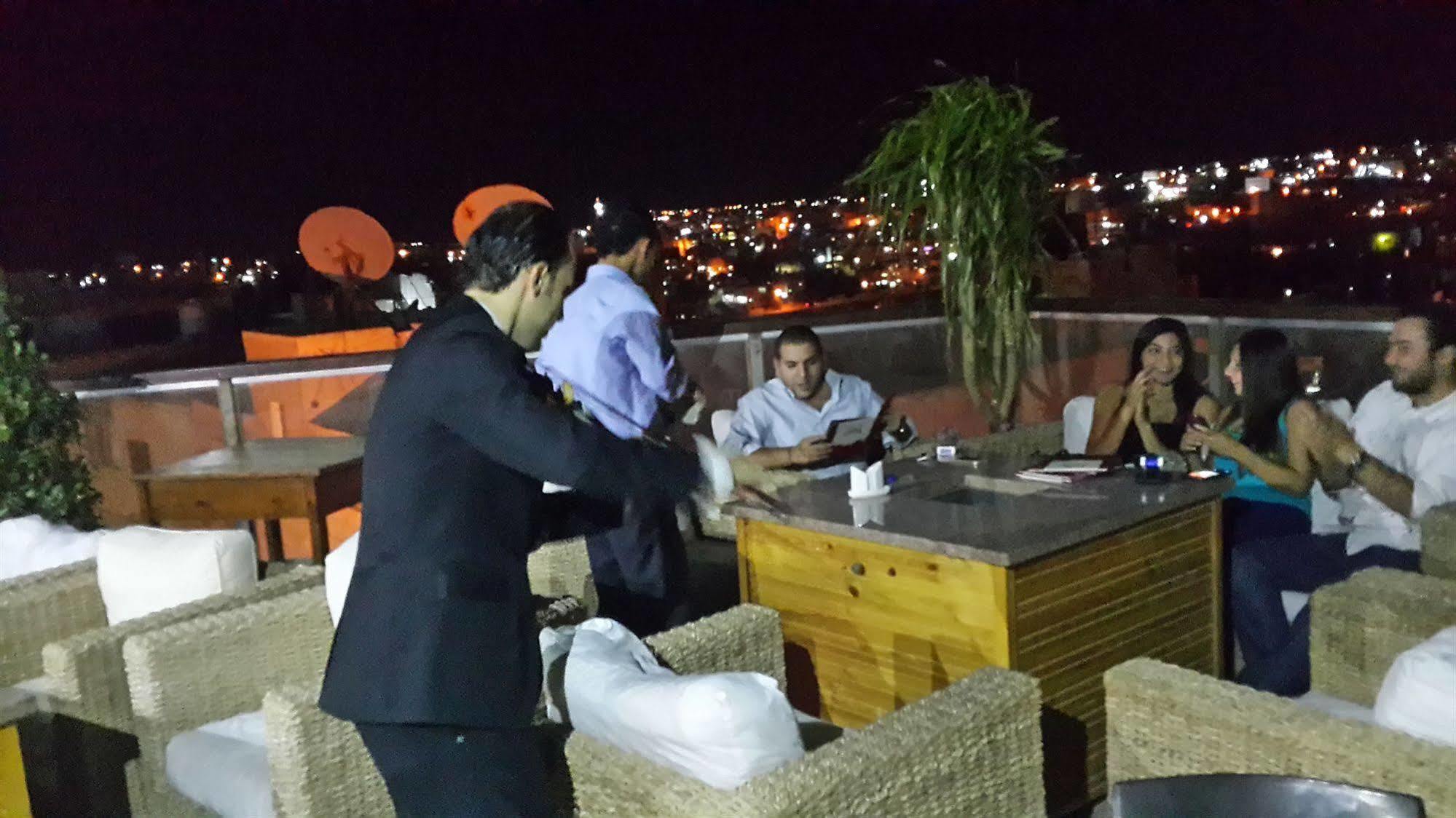 Saint John Hotel Madaba Bagian luar foto